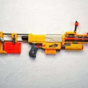 NERF CS-6 Recon Blaster Gun with 6 Darts & Attachments